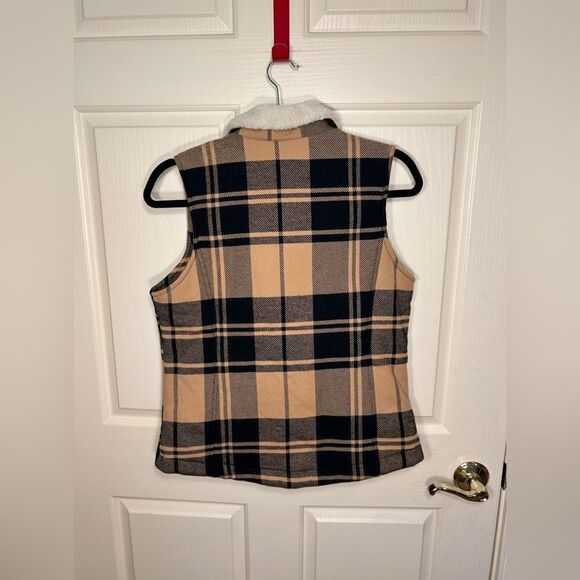 Natural Reflections vest - Picture 2 of 5